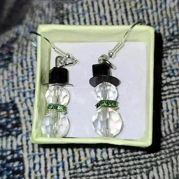 HANDMADE Snowman ⛄️ earrings. CHRISTMAS IS COMING! - Picture 3 of 4